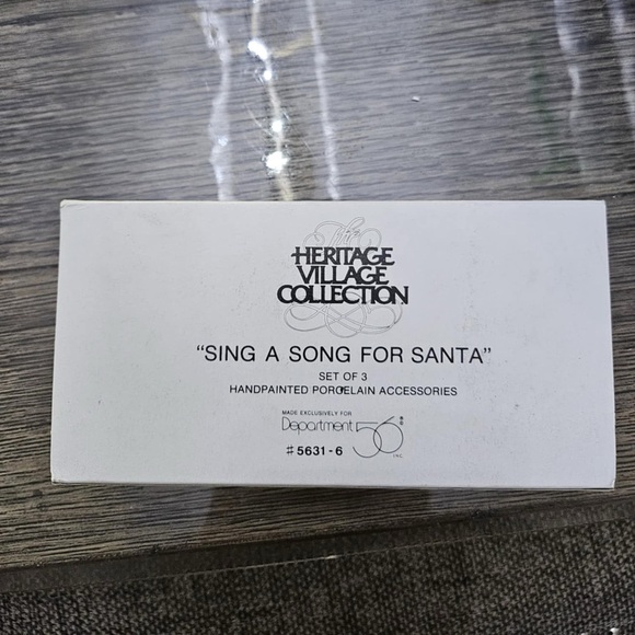 Department 56 Sing A Song For Santa - Picture 4 of 4